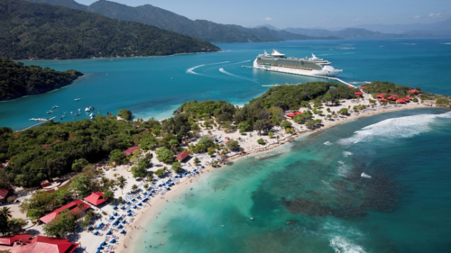 Cảng Labadee là một trong những điểm đến hàng đầu tại Haiti với những du khách lựa chọn du lịch bằng tàu biển. Ảnh: Cruise Hive.